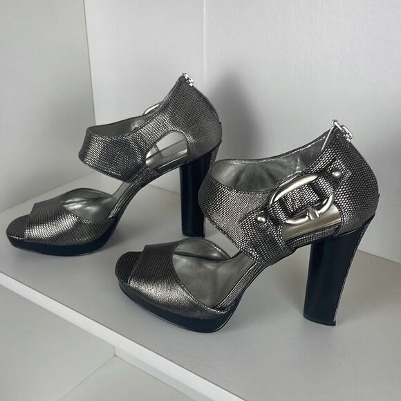 Calvin Klein Melissa Pewter Metallic Lizard Embossed Sandals 7.5 - Picture 9 of 10